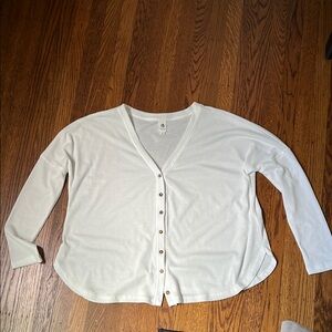 Women's Cream Button-Up Top/cardigan size M, never worn new,